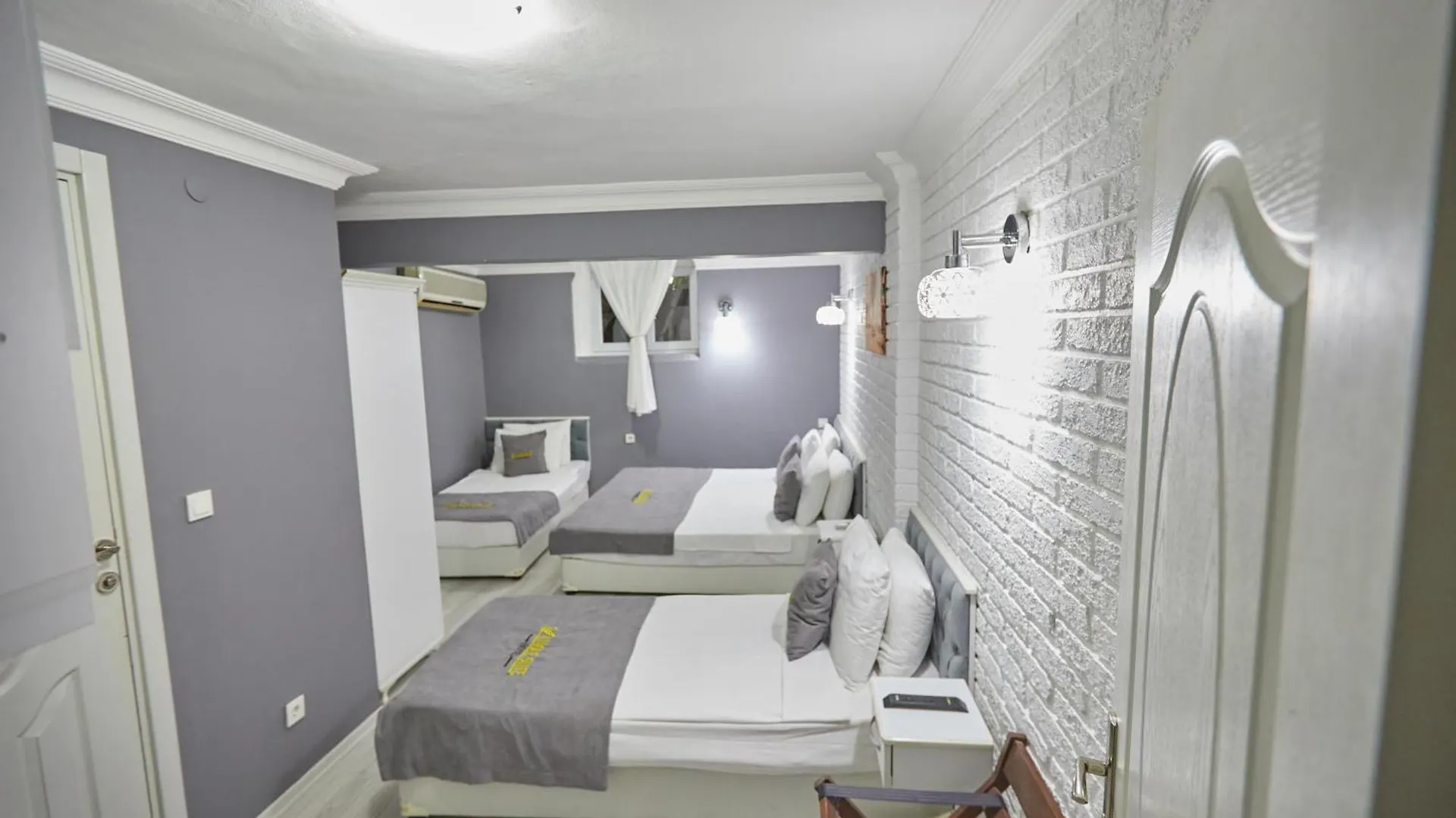 Unique Suite Hotel Istanbul 3*,